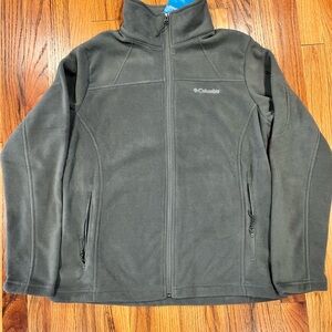 Women's Large,‎ Gray Fleece Jacket with pockets.New with Tags